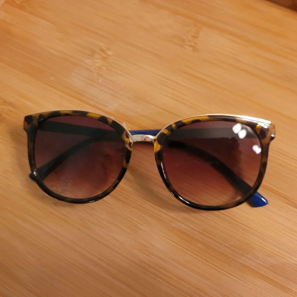 Tortiose Shell Sunglasses Oscar De La Renta Blue & Brown  MOD 1270 200 Womens - Picture 13 of 15